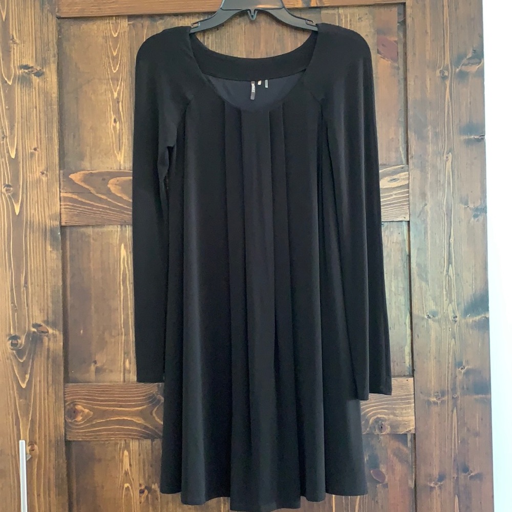 NWT BADGLEY MISCHKA LONG SLEEVE BLACK DRESS